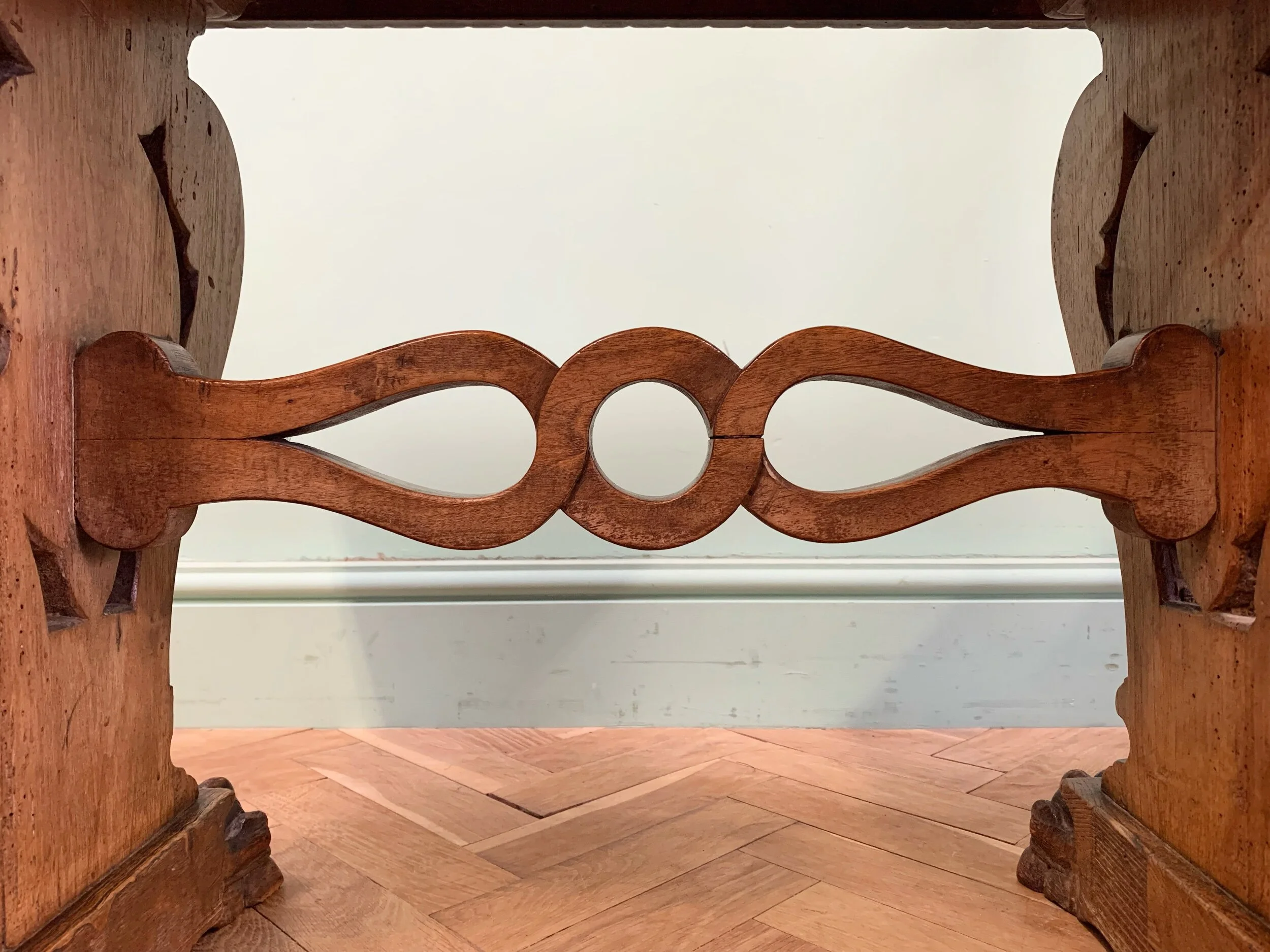 8FFA8C95-3FC9-41E0-8DC6-F3A7D36D1E4E