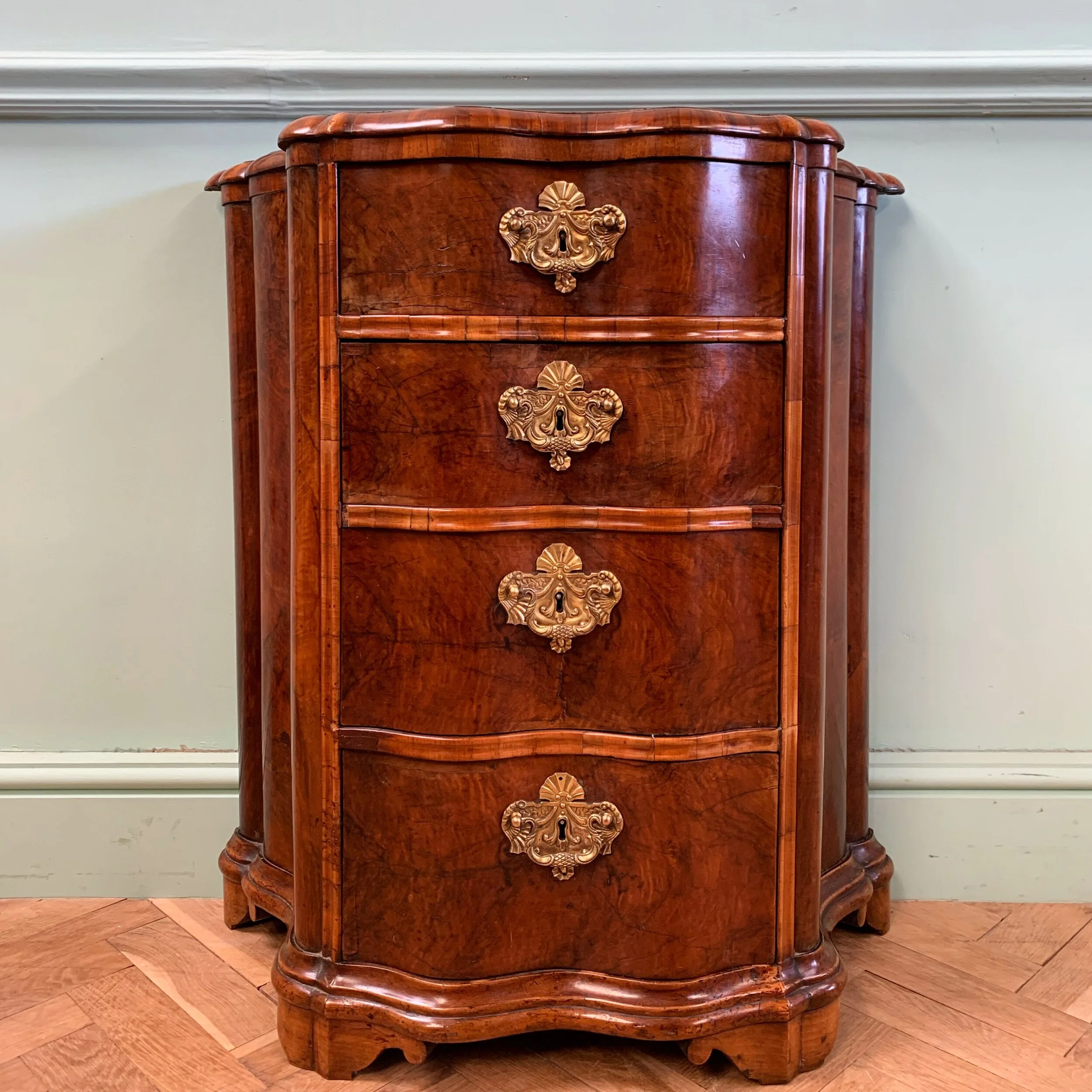 D2CF0EFD-BD92-446B-B291-F4FFBB141385