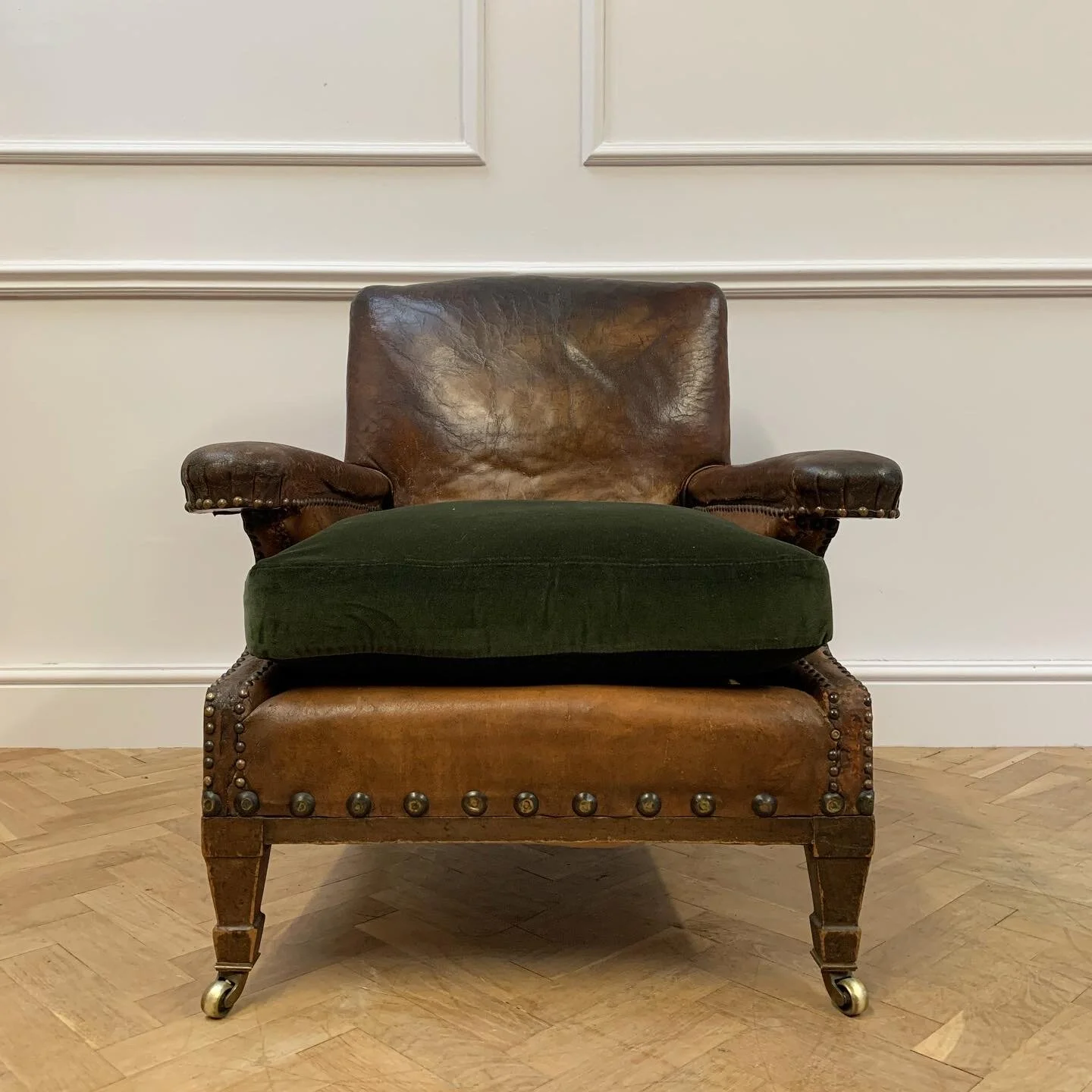 C5ABD7E3-0680-4609-A800-931830A28083