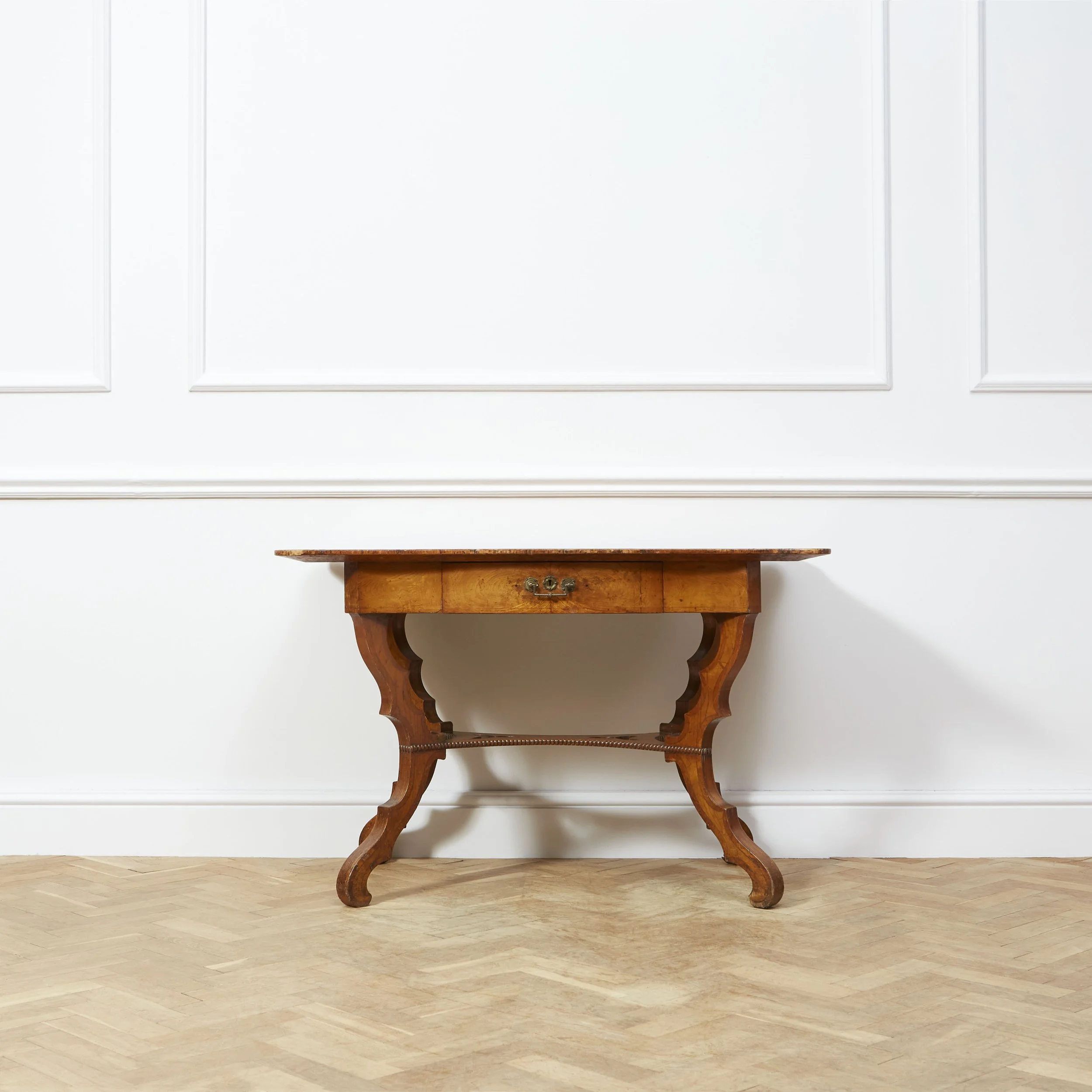 Ash Table_Almasy_1_167_V1.jpg