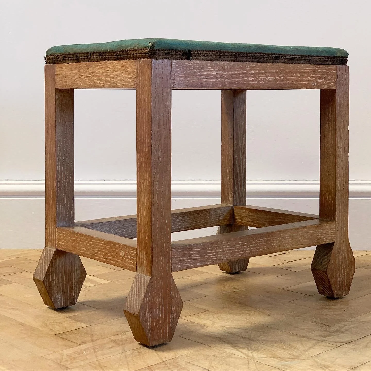 8E784C7B-349F-4247-AB12-AD3478028469