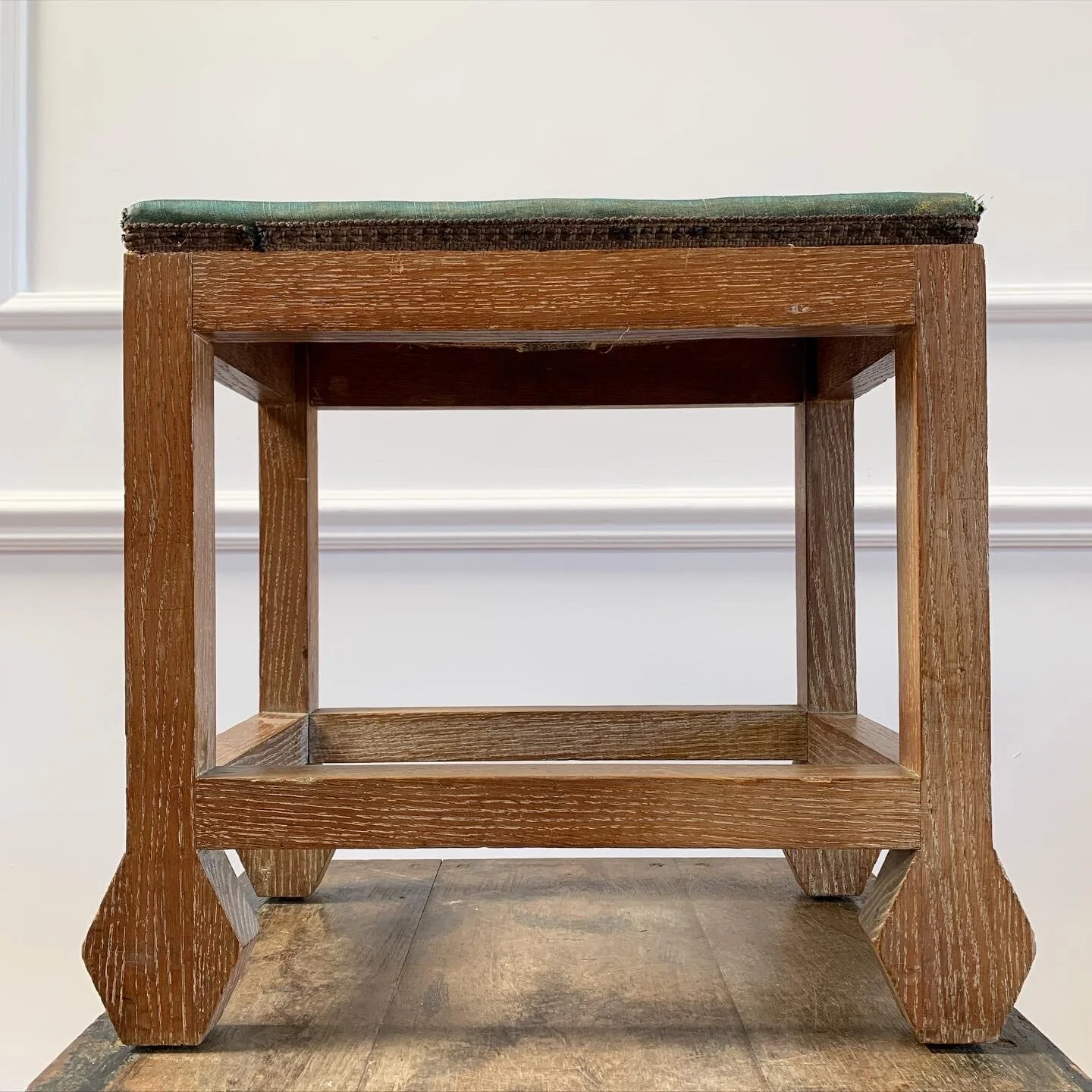 1B3C93FF-DCEF-43A5-977C-3FC0B971FEA1