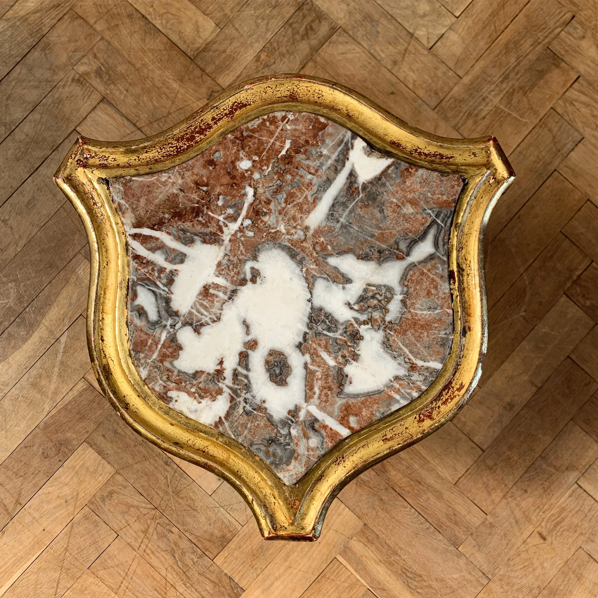 7A36E022-D51A-4F0B-BBDB-2A57BF91C8F8