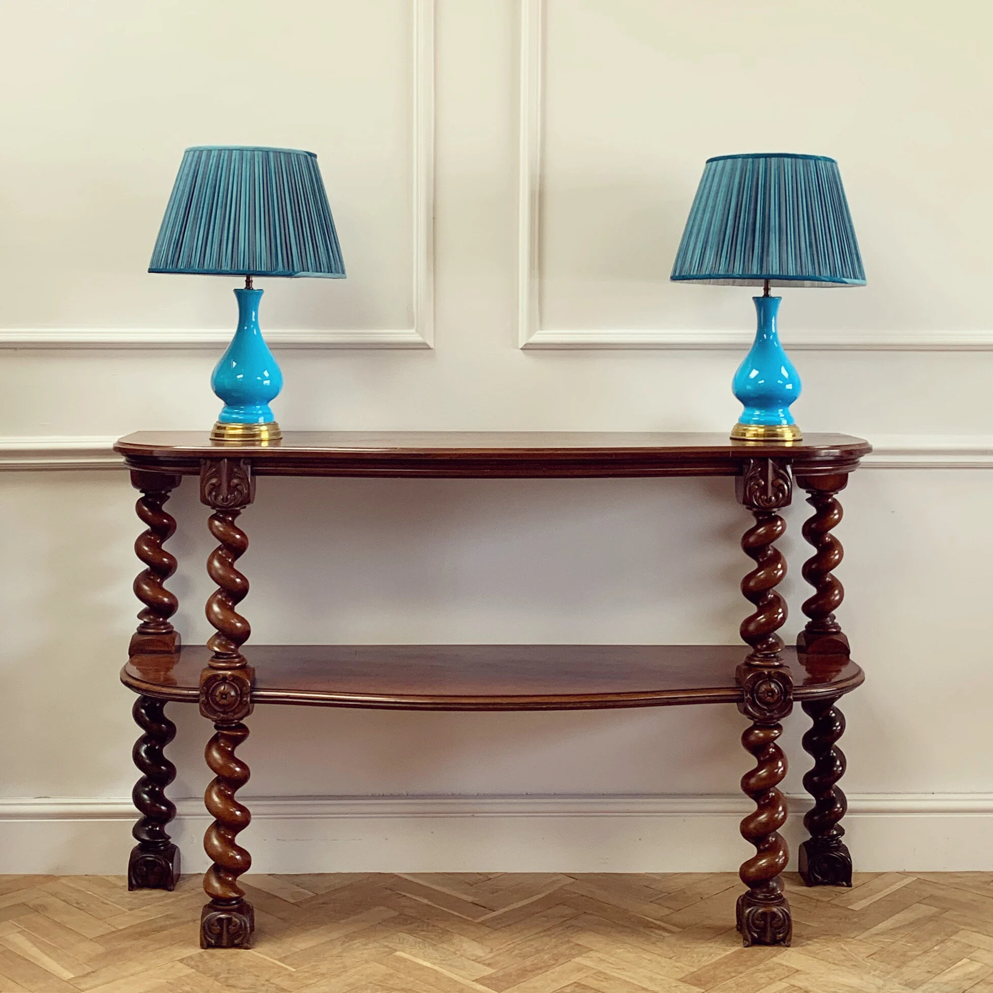 5C0812EB-5AE6-410B-AA0A-984FCB76F56E