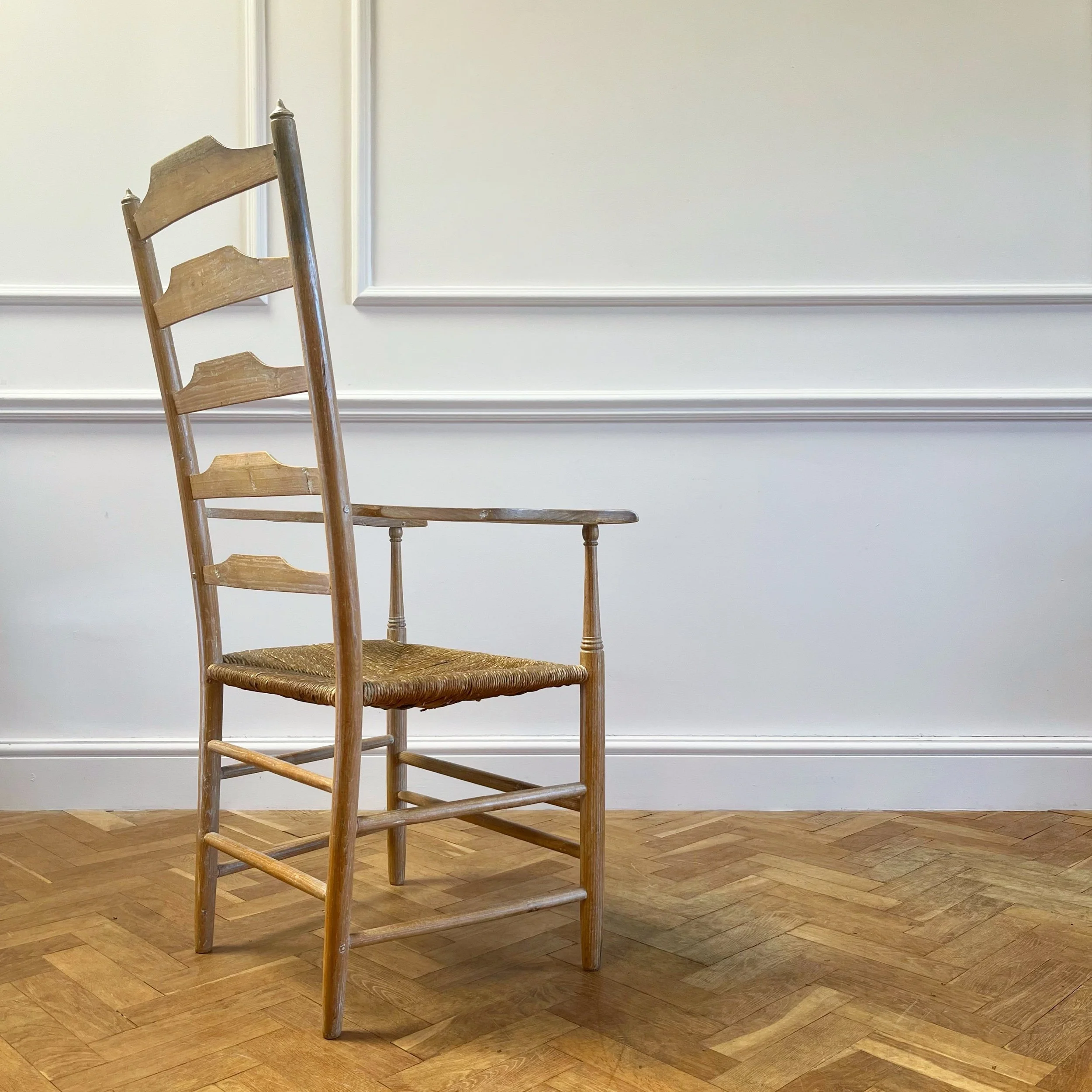 E2C3B681-3072-4D54-90DC-BB740F8DBF93