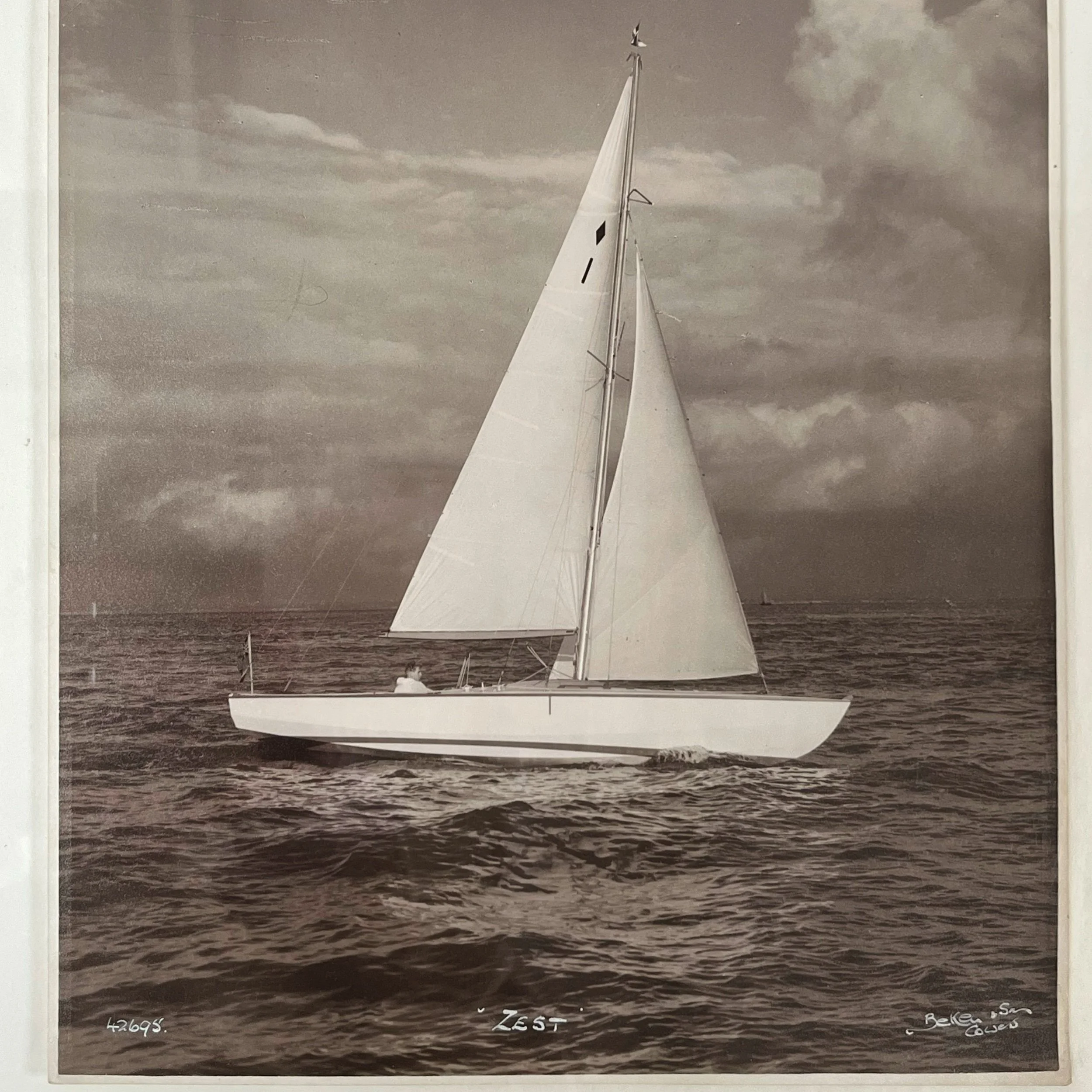 2A74EFE7-16EE-4C2F-B816-05F33AA304BD