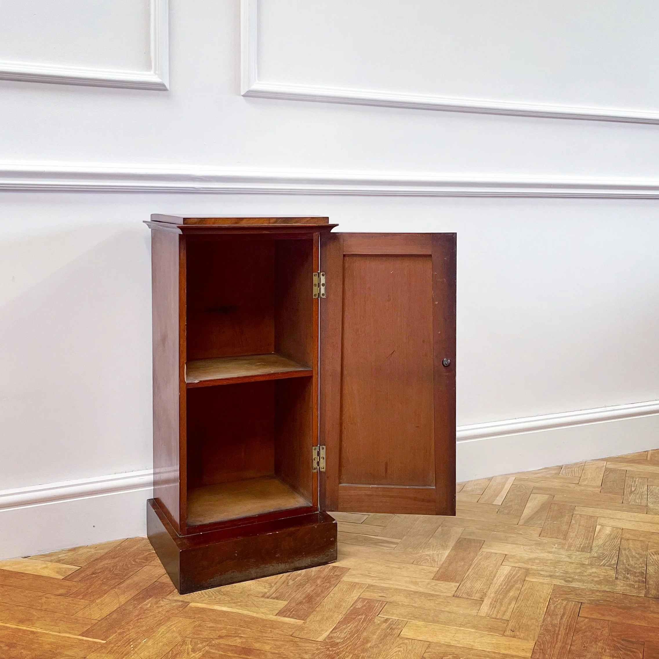 4517AC02-209A-421D-99A2-EFCEFEF32EF6