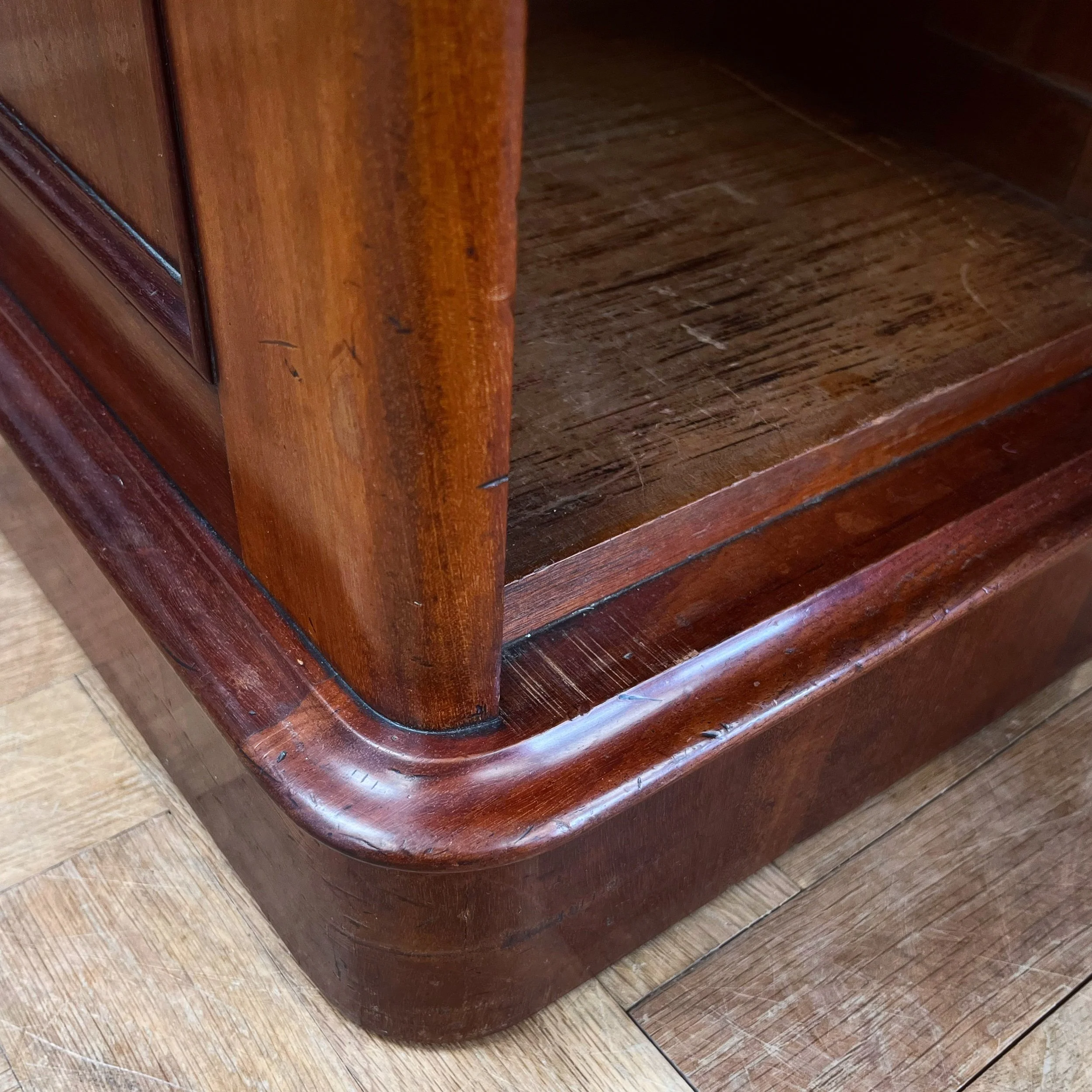 BDE321EF-C5C2-479E-924C-125F6161A4C1