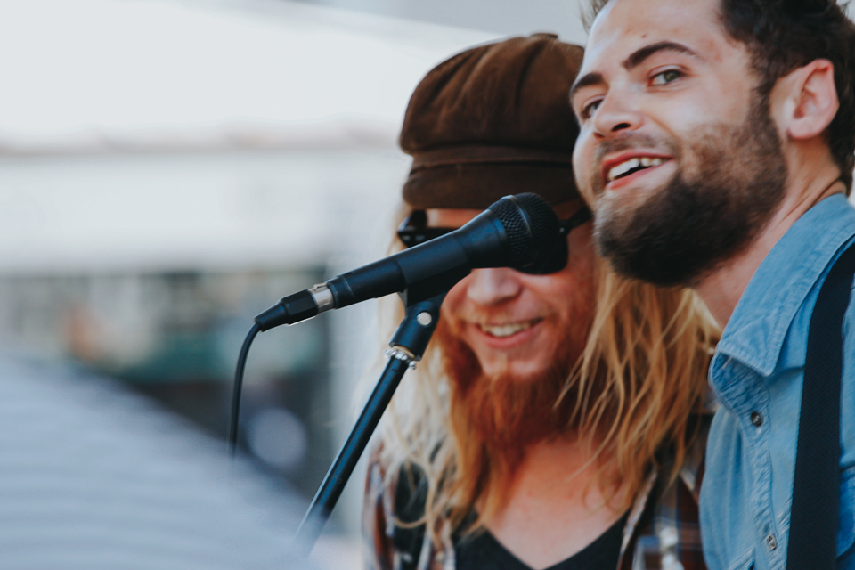 Passenger and Stu Larsen in Perth 2011.jpg