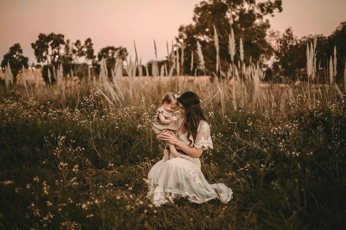 Happy Mother&rsquo;s Day Mummies 🤍

cathybrittonphotography.com

✨
✨
✨
✨

#perthfamilyphotographer #perthportraitphotographer #bassendean #perthchildrensphotographer  #perthphotographer #swanvalley #guildfordwa #swanvalleywa #thisiswa #experienceper
