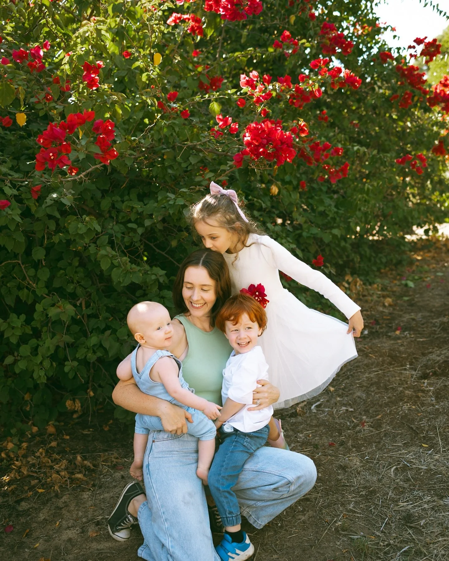 Last year&rsquo;s morning Mother&rsquo;s Day photoshoot for Grandma 🌻

cathybrittonphotography.com

#perthfamilyphotographer #perthphotographer