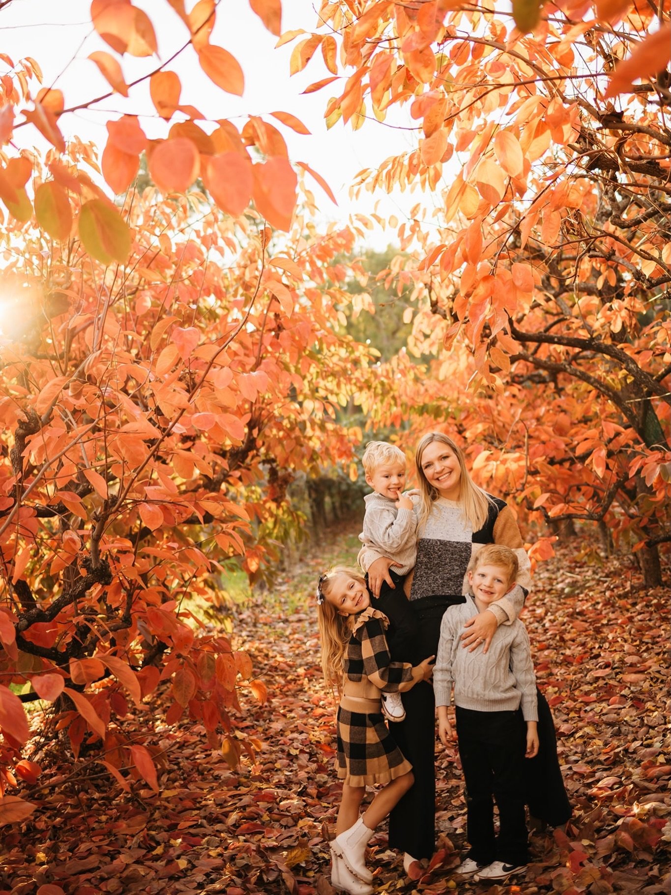 Love them! 🧡

I only have one weekend date available in May. Such a beautiful time for photos. I&rsquo;m excited to meet everyone coming to this beautiful orchard this year!

cathybrittonphotography.com

@willowspringsorchard #perthfamilyphotographe
