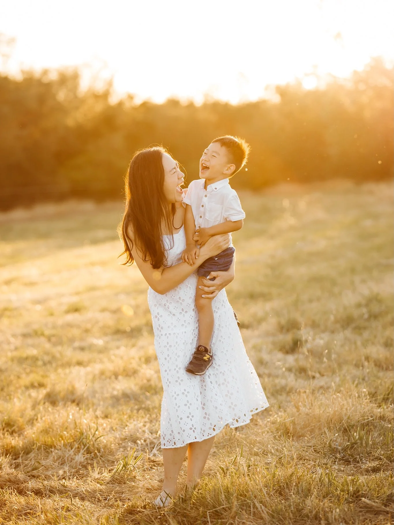 My Mother&rsquo;s Day Mini shoots are fully booked. I can&rsquo;t wait to see the gorgeous Mummies coming to see me on Mother&rsquo;s Day. What a bright n beautiful day it&rsquo;ll be! Thank you 🌻

cathybrittonphotography.com

#perthfamilyphotograph