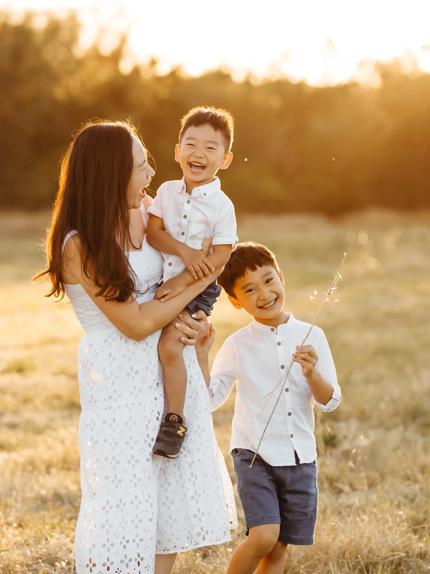 My Mother&rsquo;s Day Mini shoots are fully booked. I can&rsquo;t wait to see the gorgeous Mummies coming to see me on Mother&rsquo;s Day. What a bright n beautiful day it&rsquo;ll be! Thank you 🌻

cathybrittonphotography.com

#perthfamilyphotograph