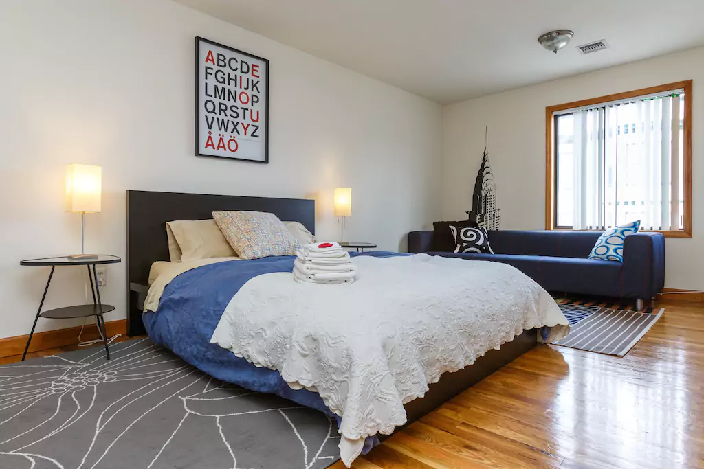 12 East facing master bedroom.png