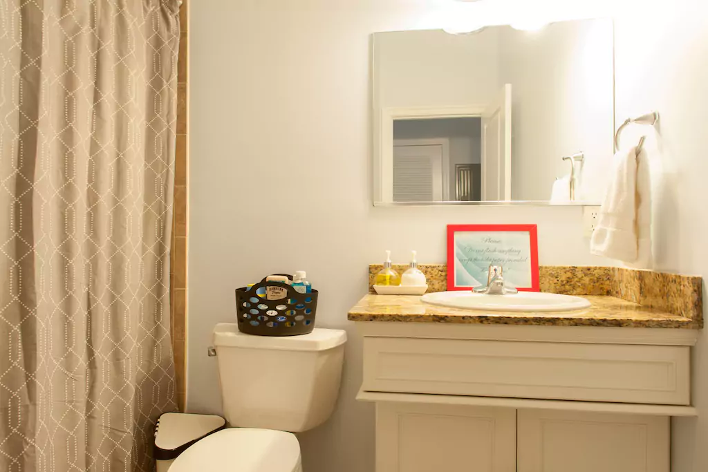 10 Four piece bathroom.png