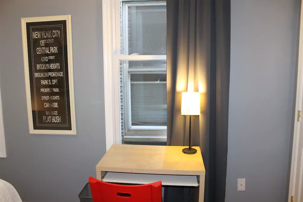 19 little work area.png