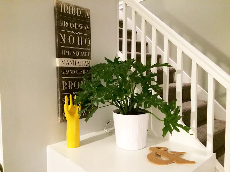 27 Entryway.png
