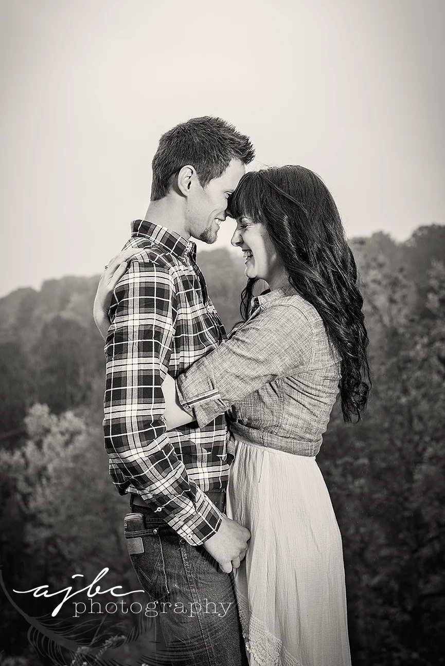 port-huron-michigan-engagement-couple-photographer.jpg
