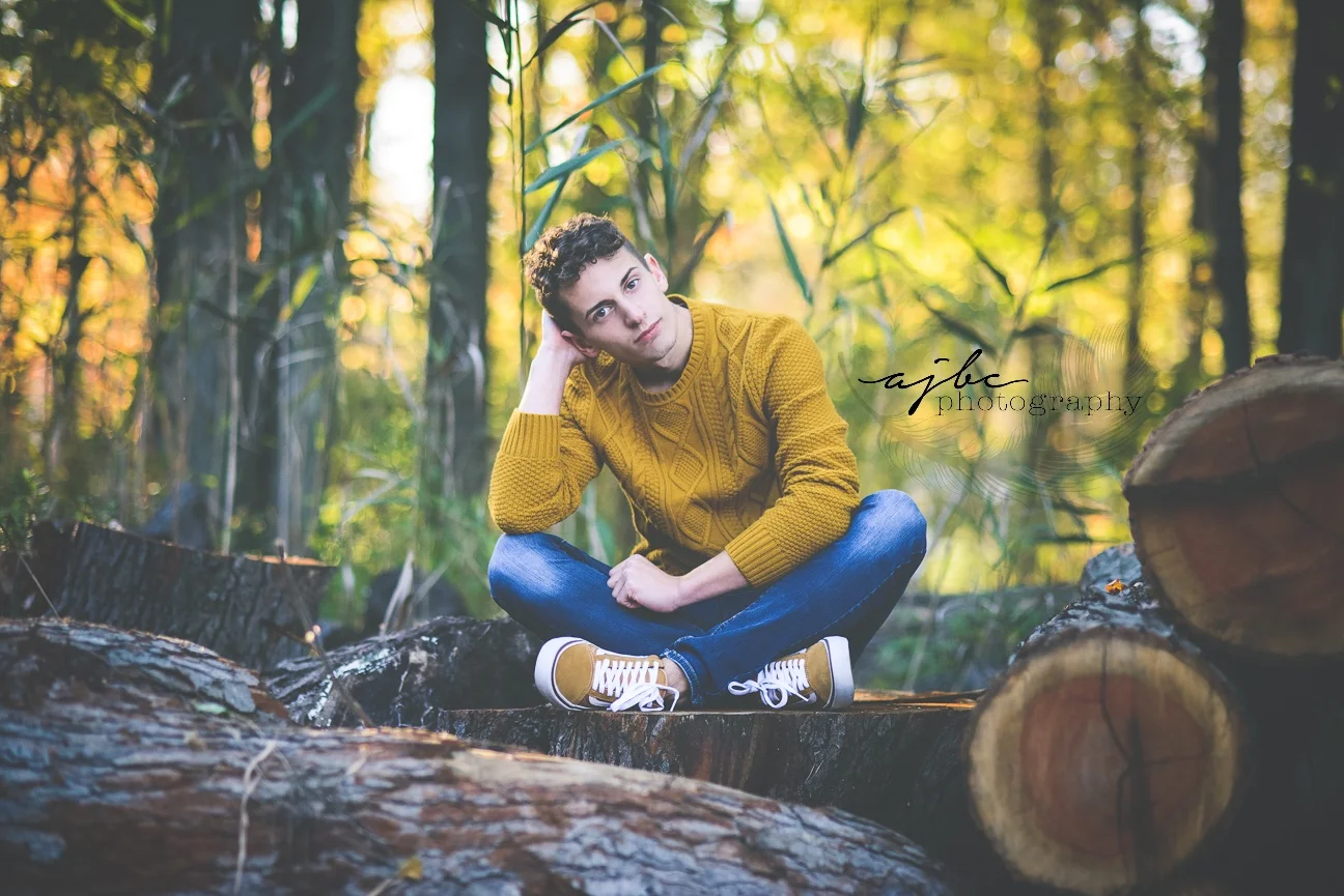 michigan outdoor senior portraits .jpg