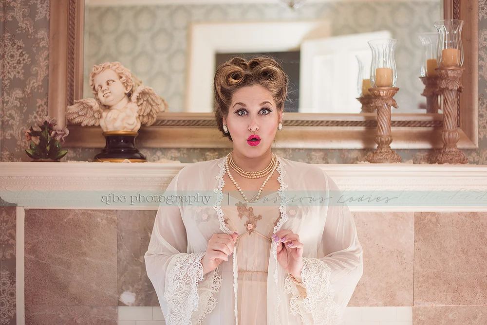 Luscious Ladies Pin Up Shoot at Memories Manor in St. Clair, MI