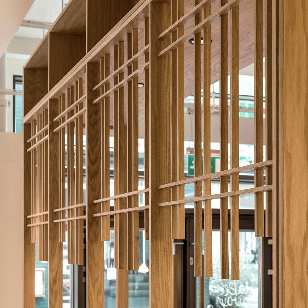 A final set of images of the finely-detailed caf&eacute; we made for @aromebakerylondon on Mercer Street &ndash; now open to experience for yourself. ⁠
⁠
Designed by the multi-talented @rainwu_ and carefully crafted in oak to evoke the unique synergy