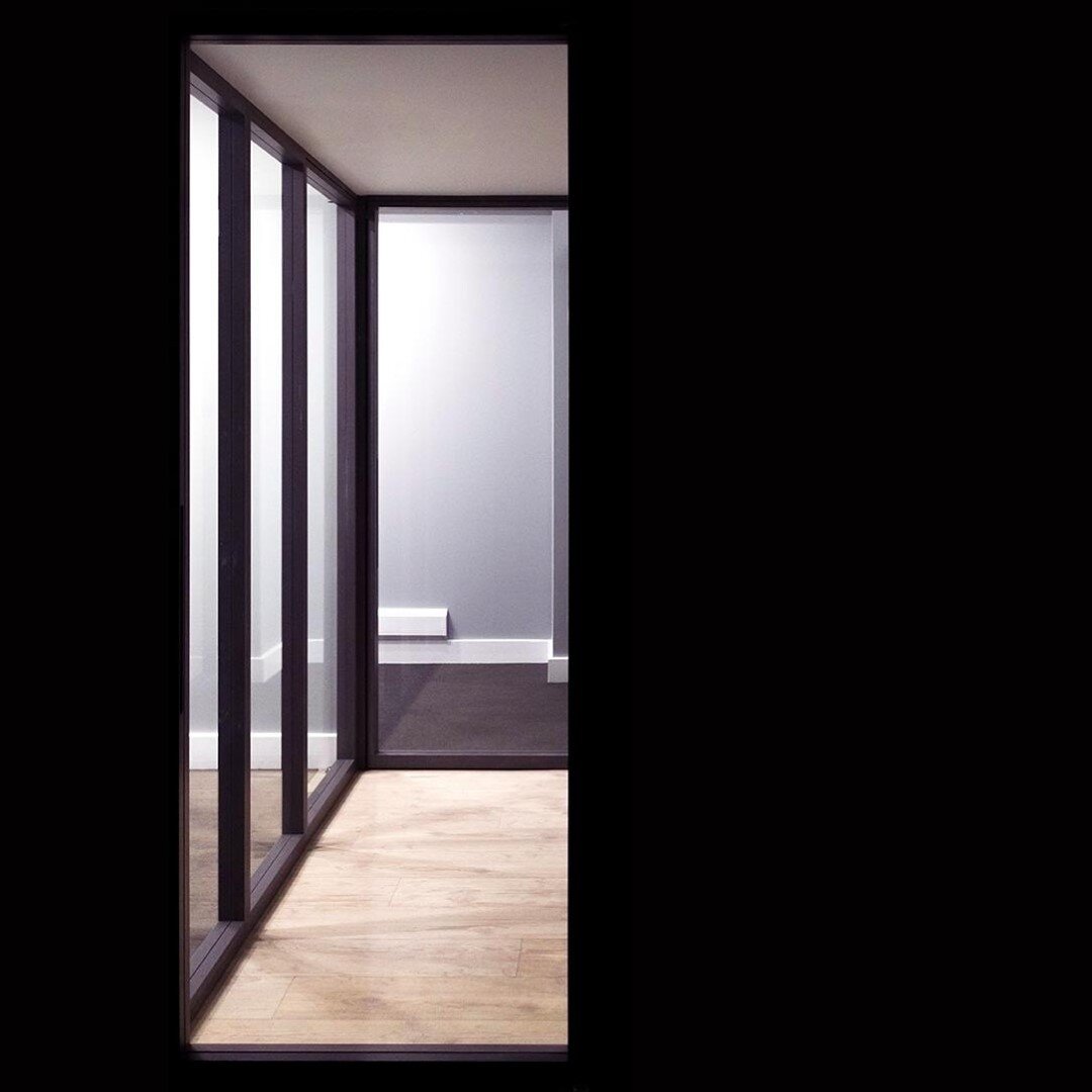 An installation of new offices and partitions designed with leading architects and longtime collaborators @gatti_routh_rhodes for the wonderful animators at @studioaka ⁠
⁠
A considered iteration of our signature Valchromat glazing system, the door de
