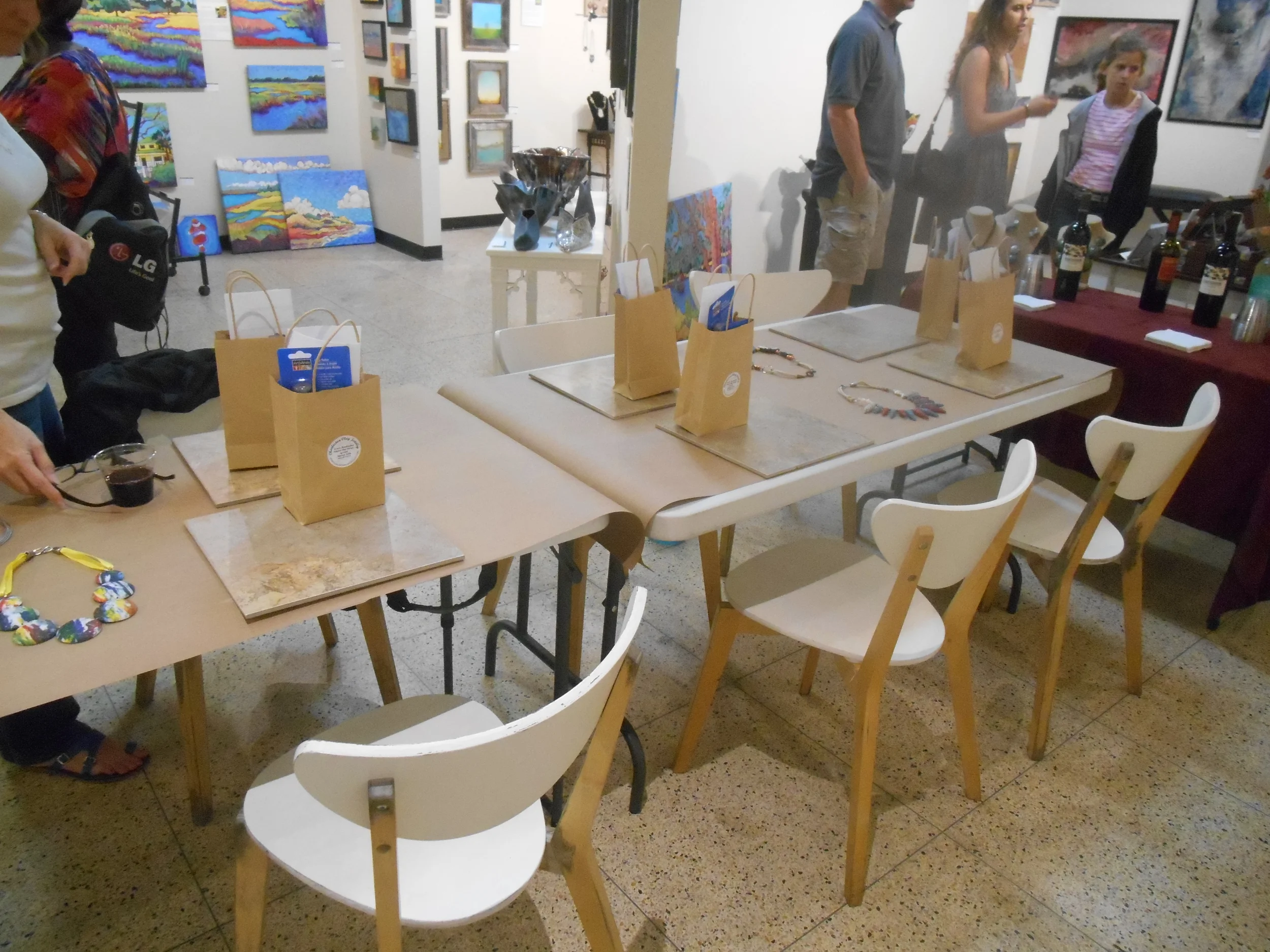 It was a busy night at Art Mecca! As you can see we had some lovely wine refreshments for our hard working students!