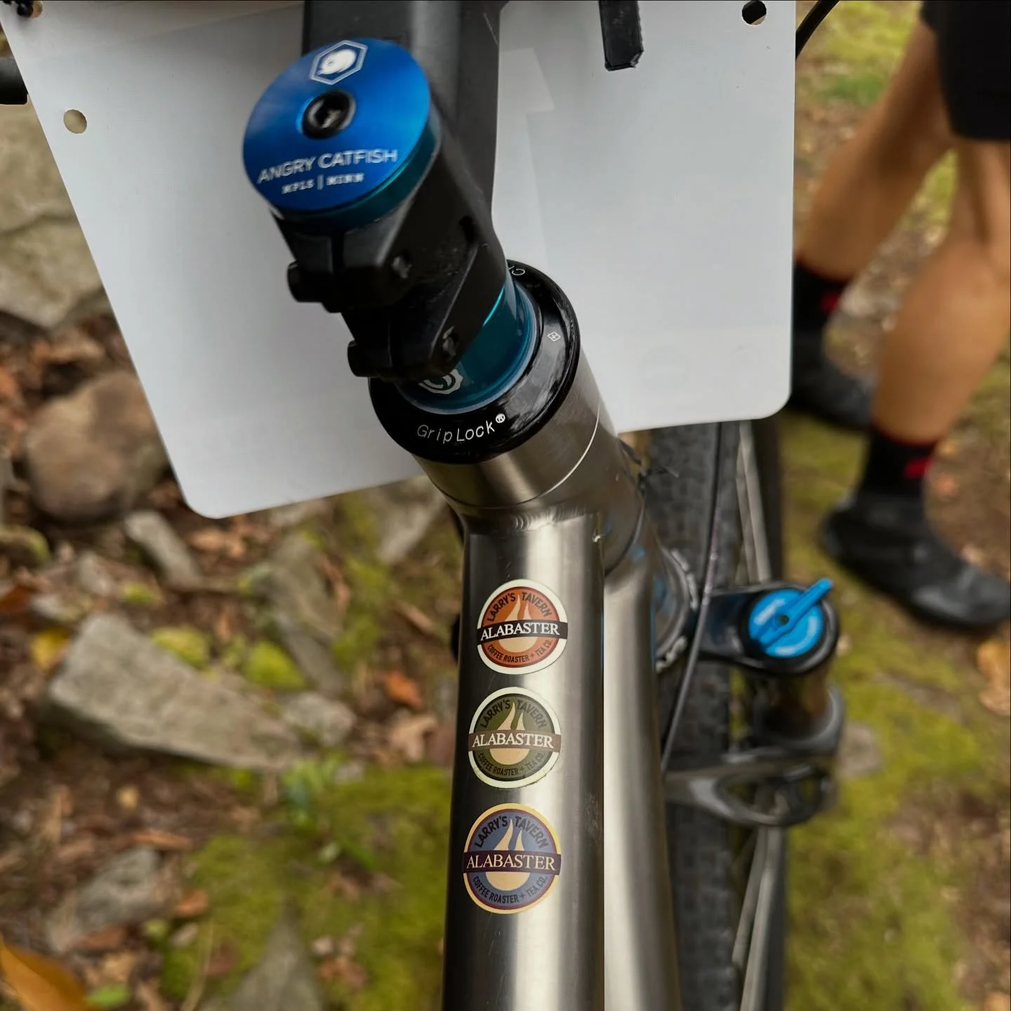 Who else is rocking the coveted Larry&rsquo;s Tavern+Alabaster Coffee frame stickers? Available one day a year at @ironcrossgravel ❤️
_
#alabastercoffee #coffee #williamsport #ironcrossgravel #bikes #PAallDay