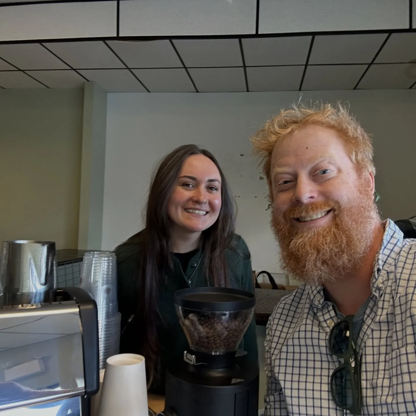 ✨Partner Highlight✨Fig Tree Cafe✨
Great to visit Rylee &amp; crew from Fig Tree Cafe today in Hanover, PA for a killer Maple Latte during their final pop up of the season. We&rsquo;re grateful for them and all of our partners in the Alabaster Coffee 