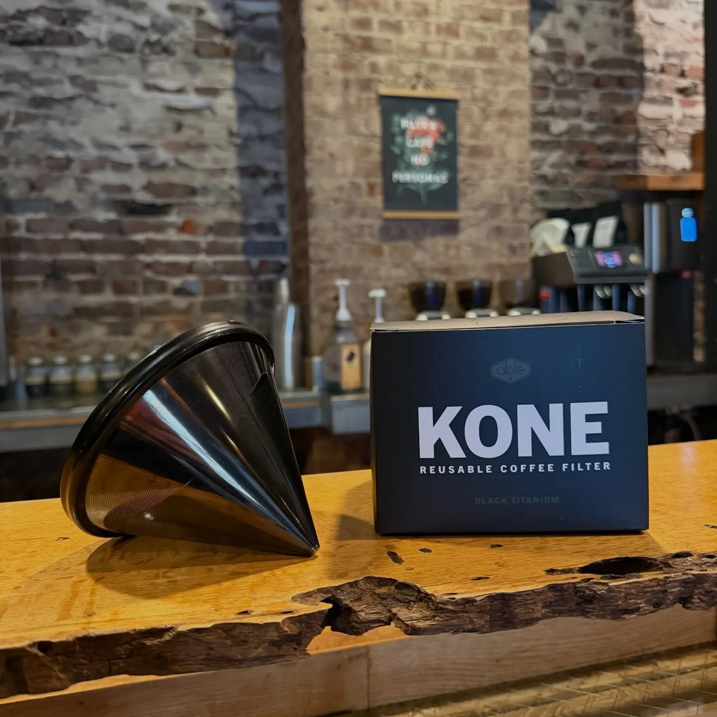 For our Chemex lovers ❤️ New stock of stainless steel metal filters and heat lids by @ablebrewing. 
_
#alabastercoffee