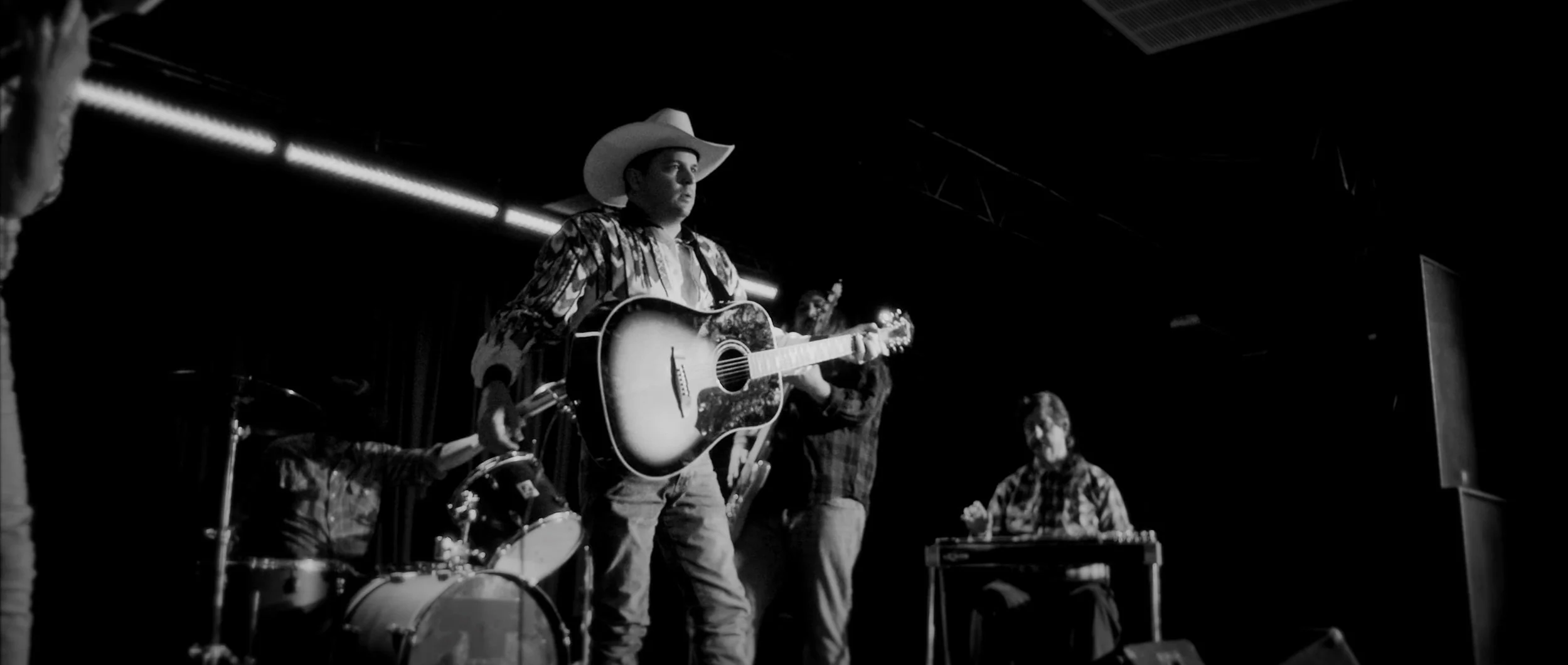 COUNTRY GOLD | FEATURE