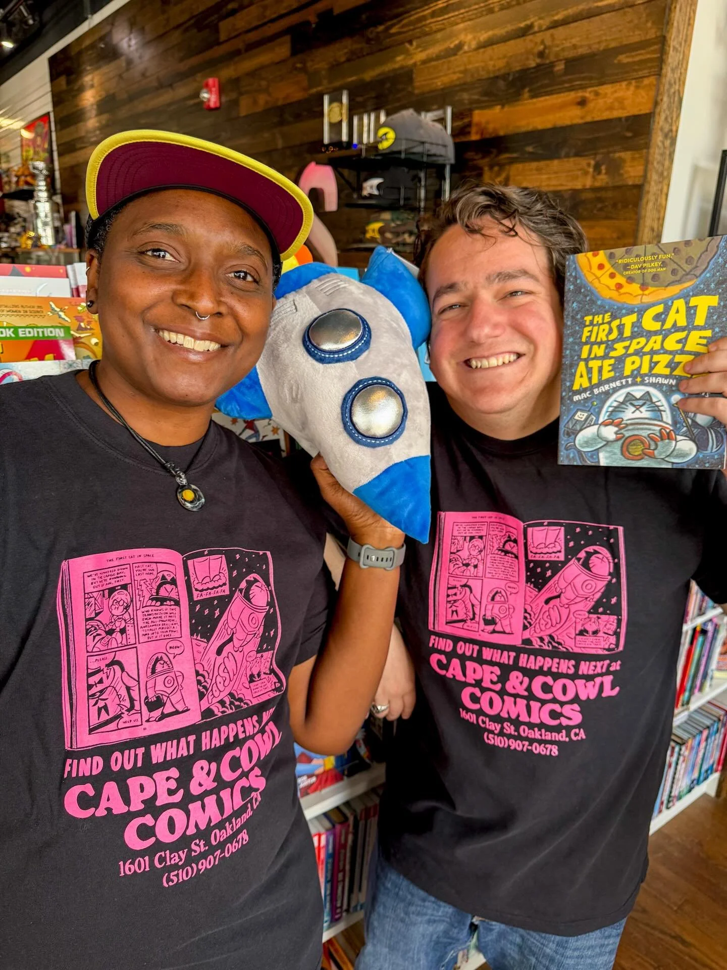 FIRST CAT IN SPACE X CAPE &amp; COWL COMICS! 🐱🚀🍕

We teamed up with our cosmically cool pals @macbarnett and @shawnharri5 to bring you an out-of-this-world new t-shirt design! 

Available in youth sizes! Twin it up with the whole family!🩷

DROPPI