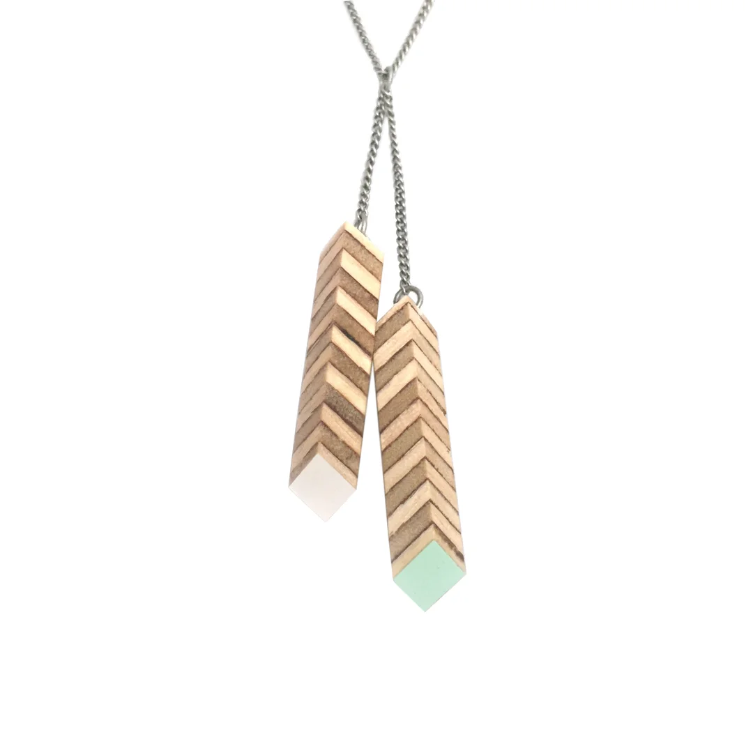DoublePillarNecklace_mintWhi_ed_canv.jpg