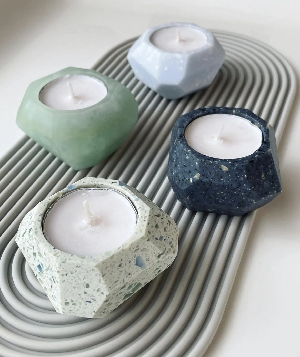 3C6A5ED5-3192-444D-99D5-63CA3FC71B9D