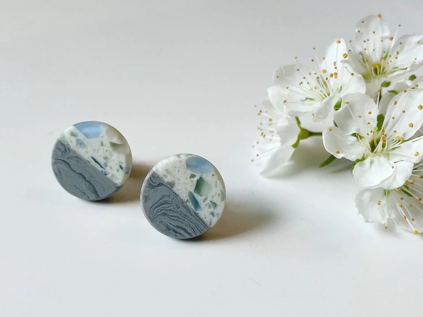 6A4B6D41-98EC-44C7-BD56-8F59C327774C