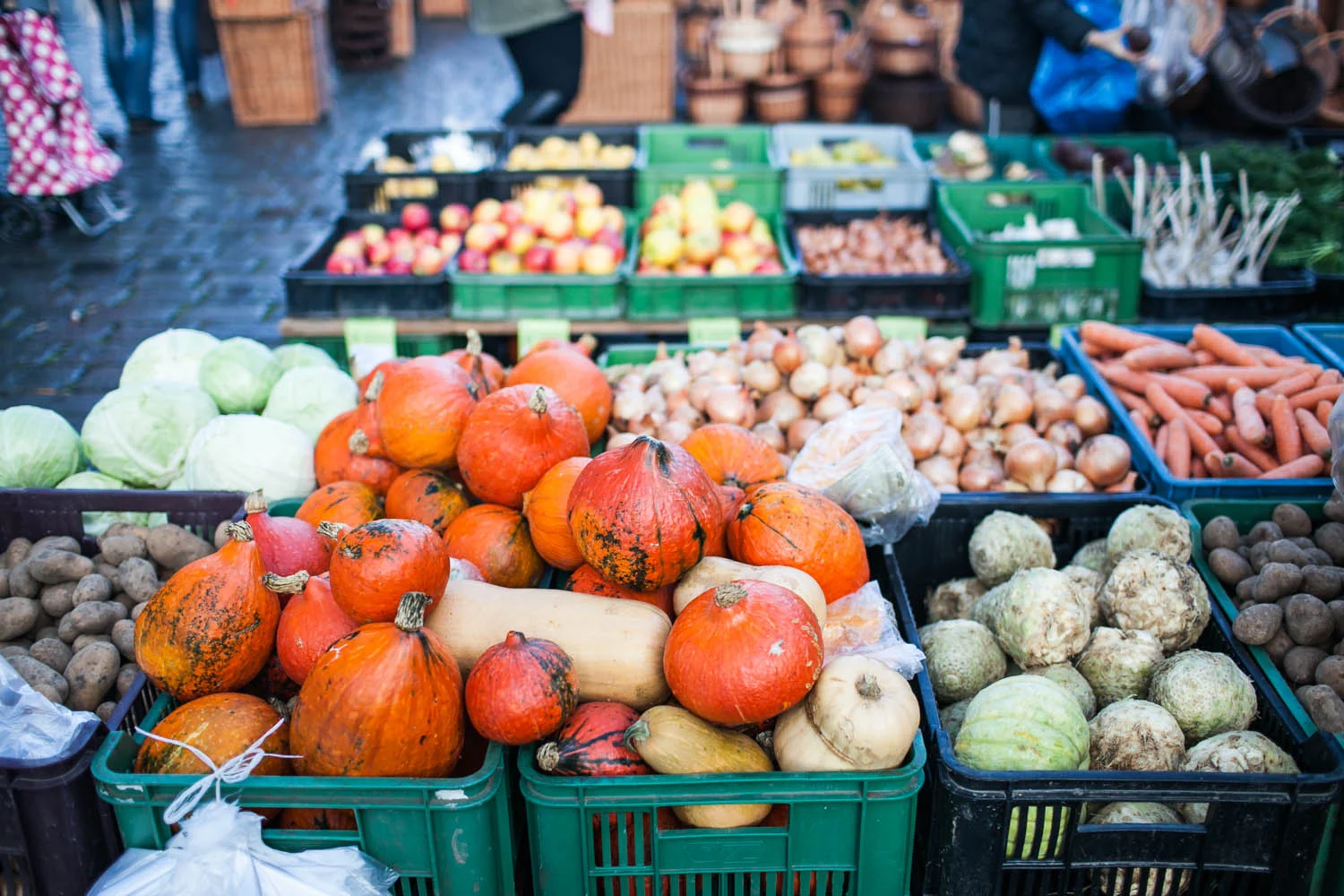 Naplavka farmers market