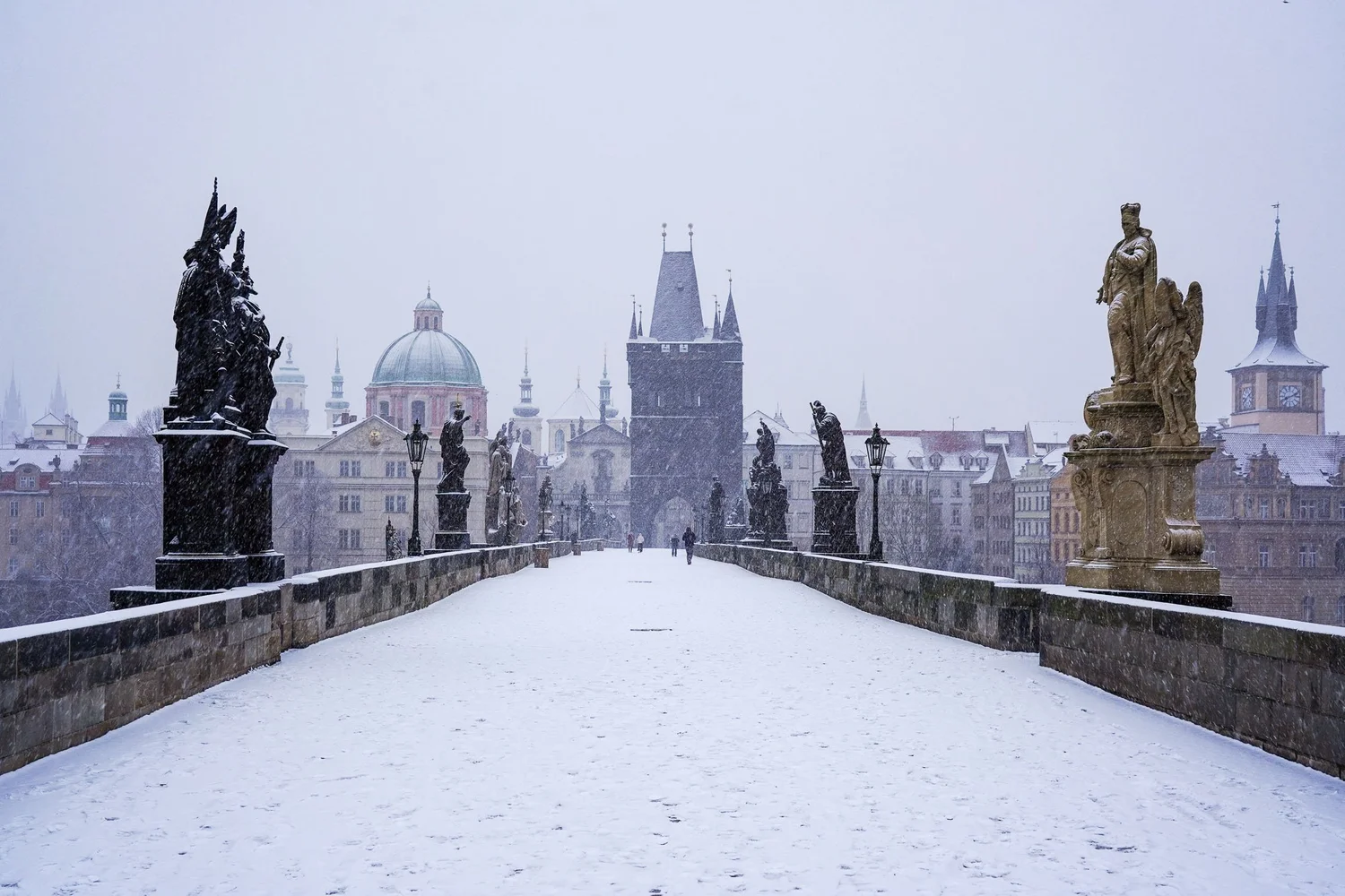 First Snow in Prague, Fall 2021 (Photos)
