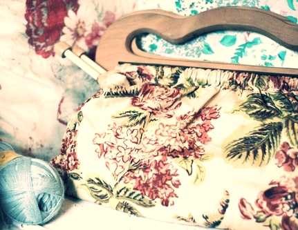 Knitting bag on the go