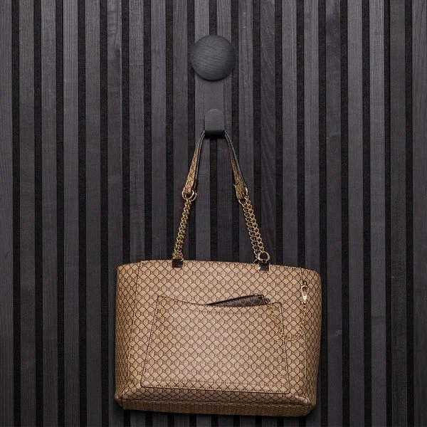 2-black-vertical-hanger3b-600x600.jpg