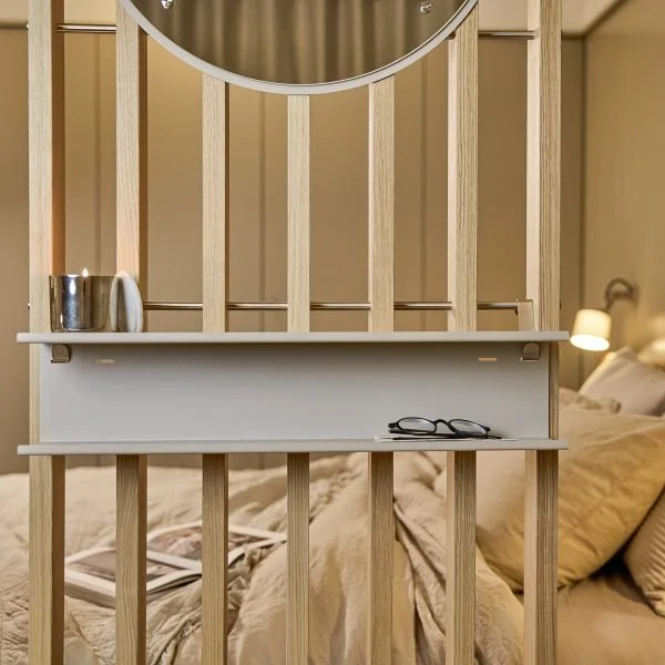 3710_embrace_nell_double-metal-shelf_lifestyle_1x1_1-600x600.jpg