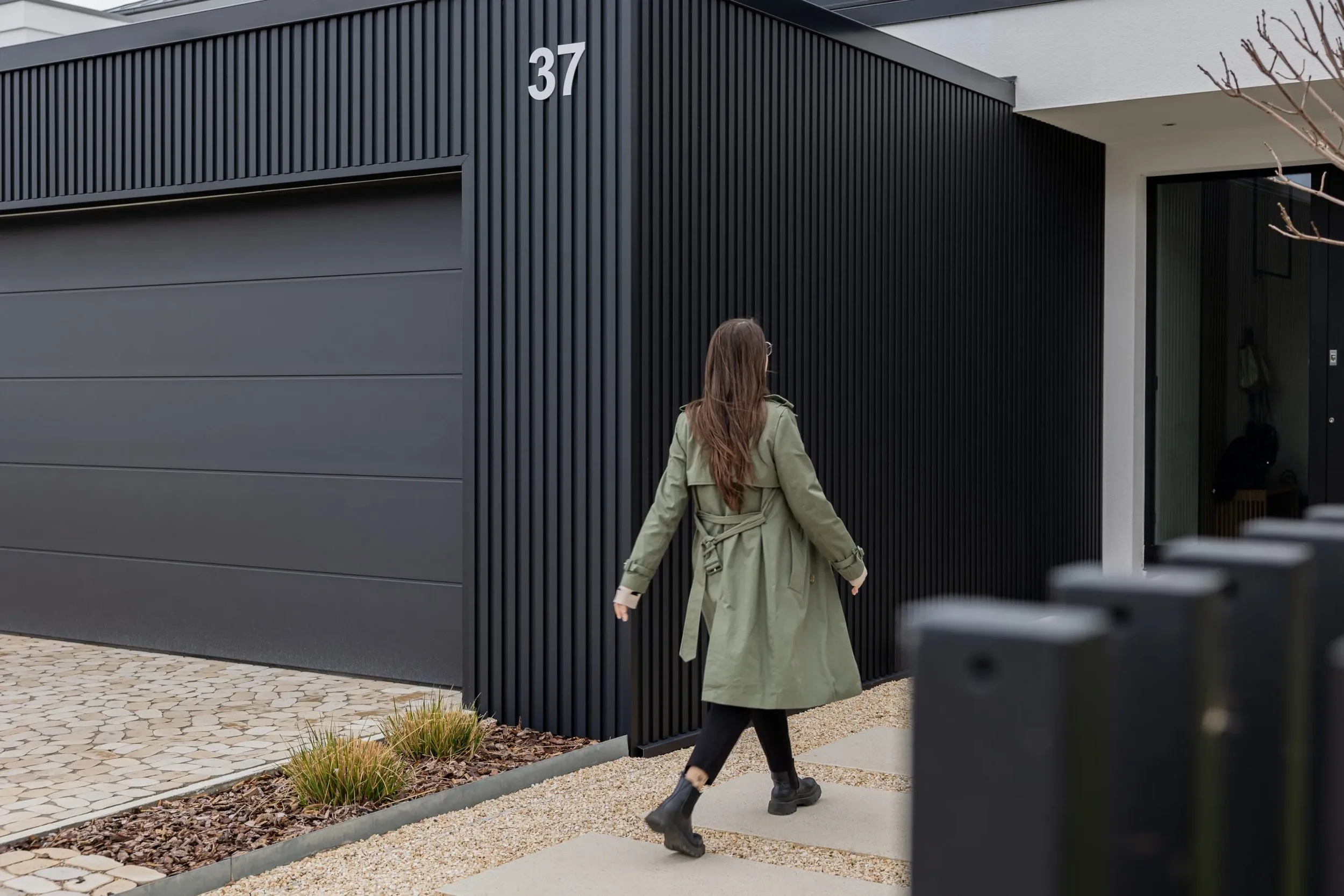 aluwood-garage_-ken-reichel-20-scaled-1.jpg.webp