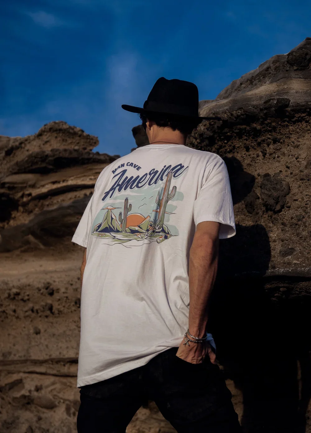 mca-tshirt-2-desert.webp