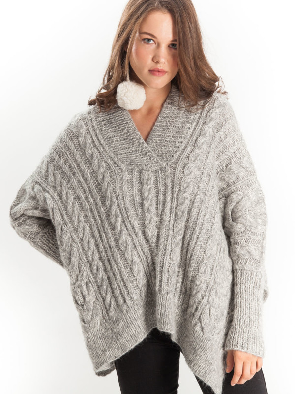 Poncho_l.grey_.wht_detail-e1441116218565-600x800.jpg