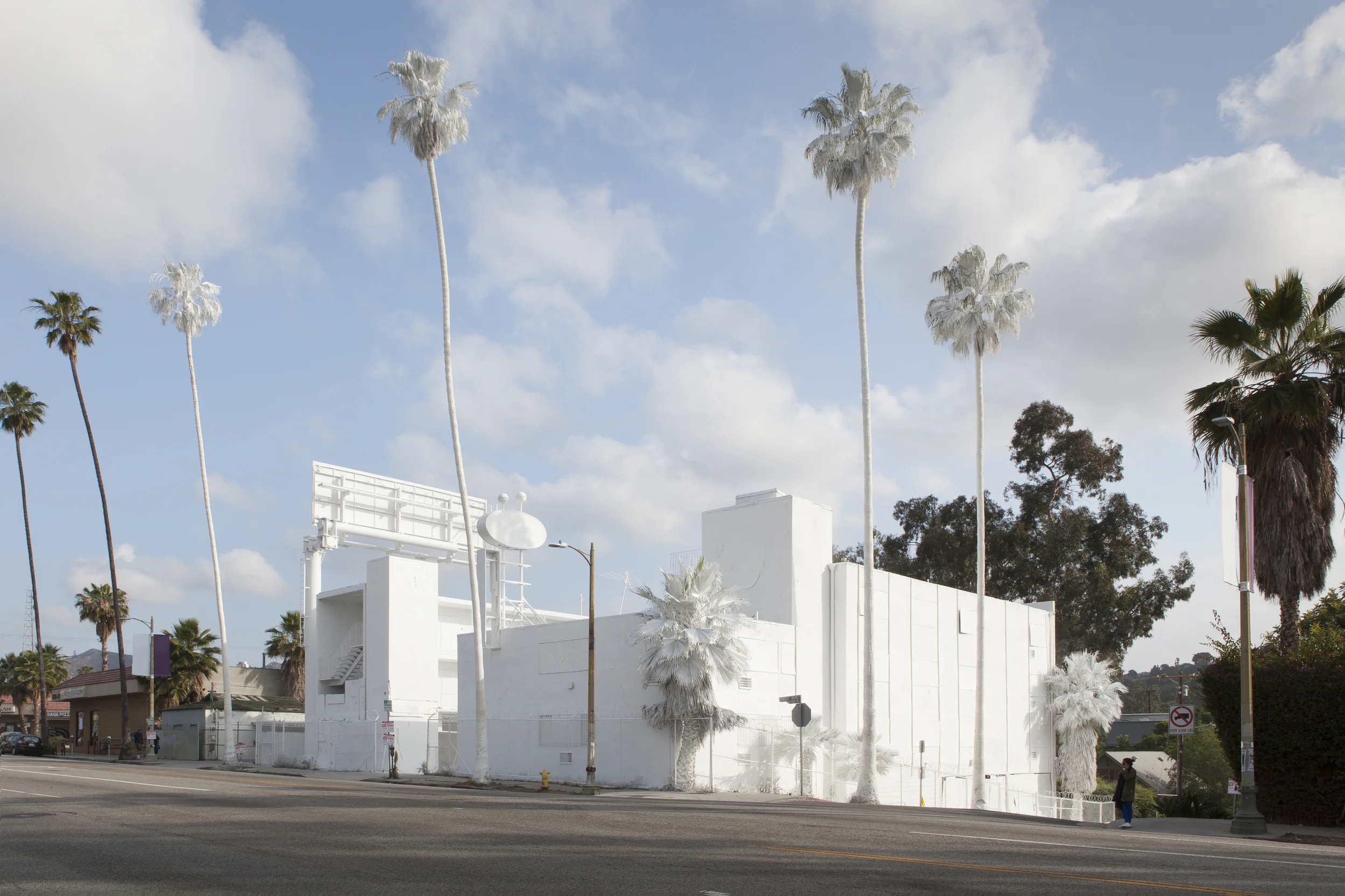 Living a Dream: Silver Lake’s Whitewashed Motel