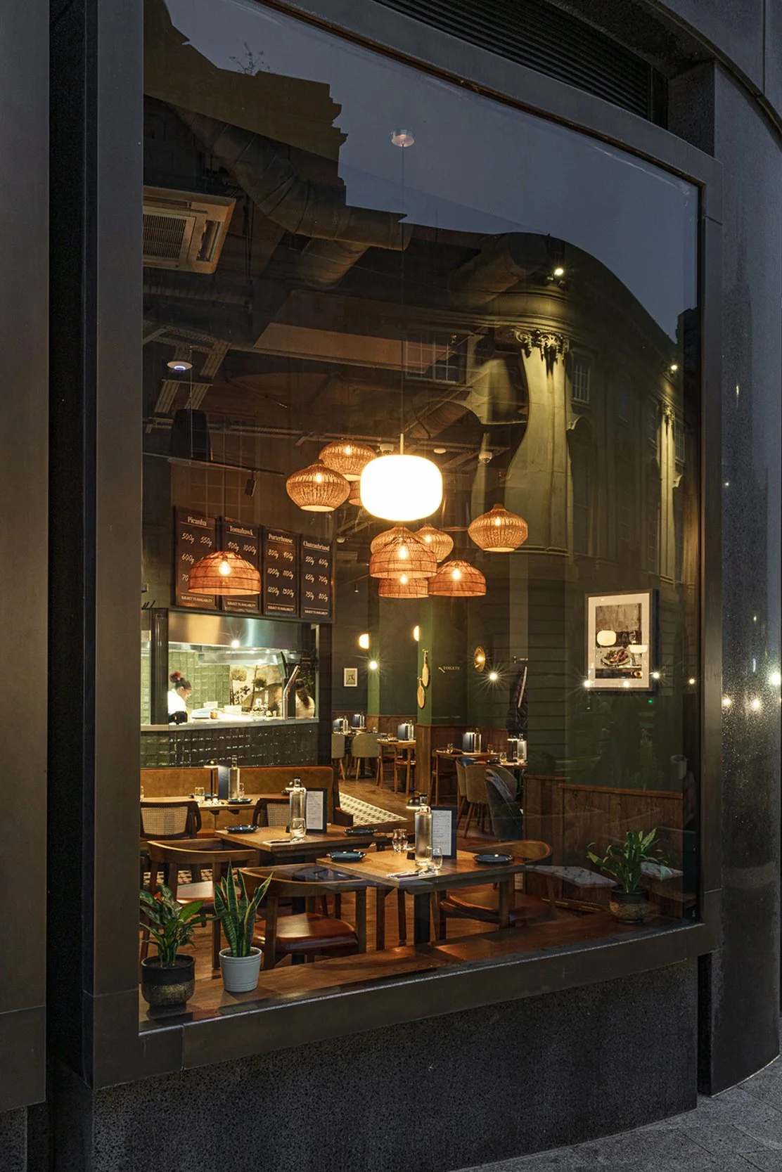 Cow & Sow - Credit Faydit Photography PoshNosh24XI24JP Baudey--Copyright- Credit Faydit Photography C&SBir30XI24 LR57.jpg