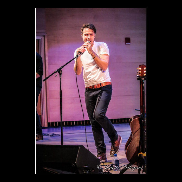 015 09-18-15 Kris Allen Adelphi 227 blog.jpg