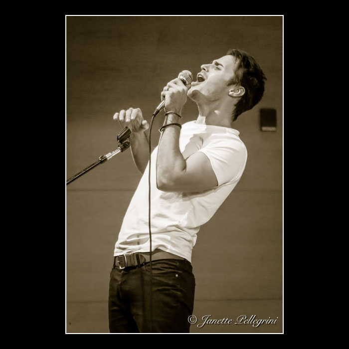 017 09-18-15 Kris Allen Adelphi 270 blog.jpg