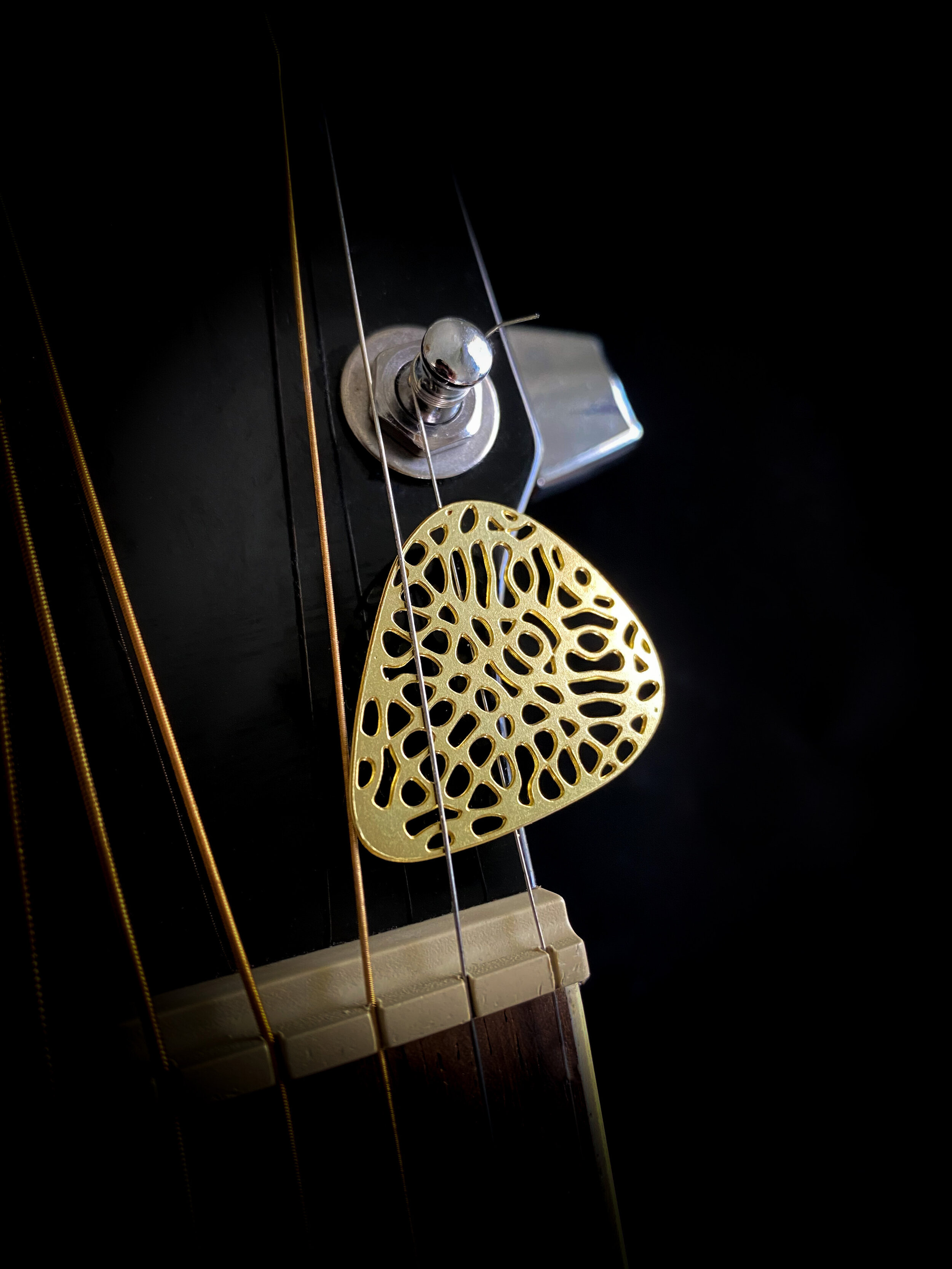 cymatic_metal_pick_1.jpg