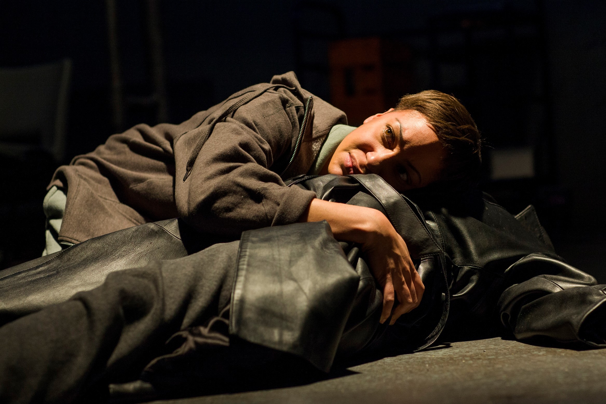 Julius Caesar, directed by Phyllida Lloyd, Donmar Warehouse. Cush Jubo as Mark Antony, Frances Barber as Julius Caesar. Photo by Helen Maybanks.jpg